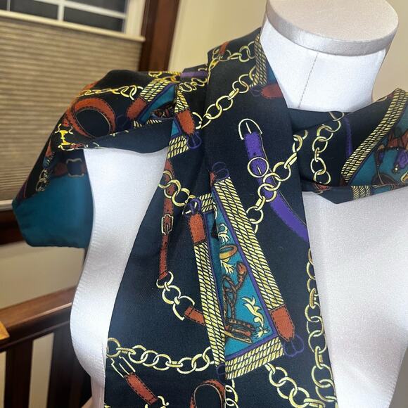 Belt & Chain Fashion‎ Scarf Green and Black Old Money Equestrian Preppy - Picture 3 of 8